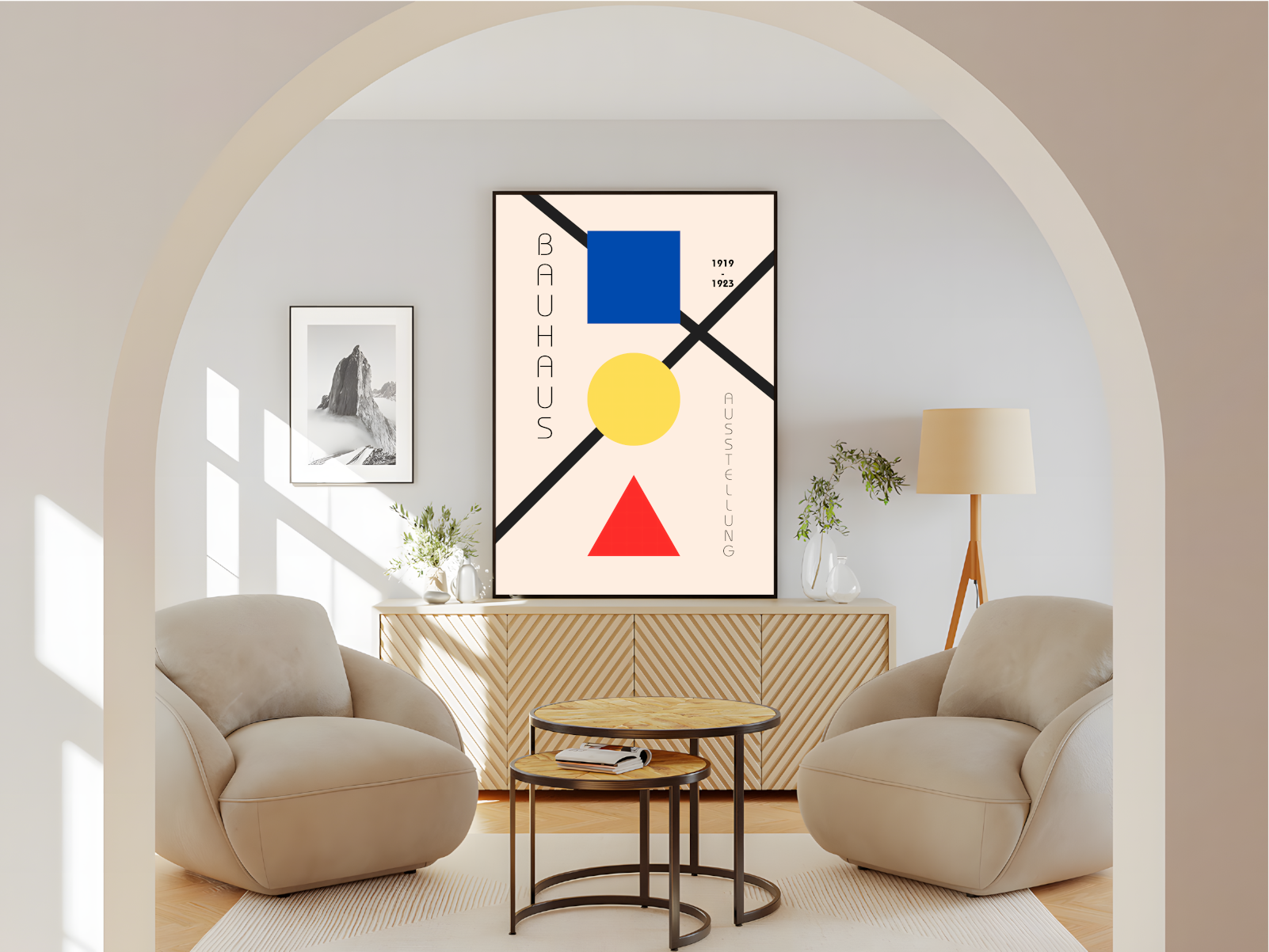 Wohnzimmer  Poster mir Rahmen Bauhaus Ausstellung mit Geometrischen Formen in Blau Gelb und Rot und schwarz mit beschriftung