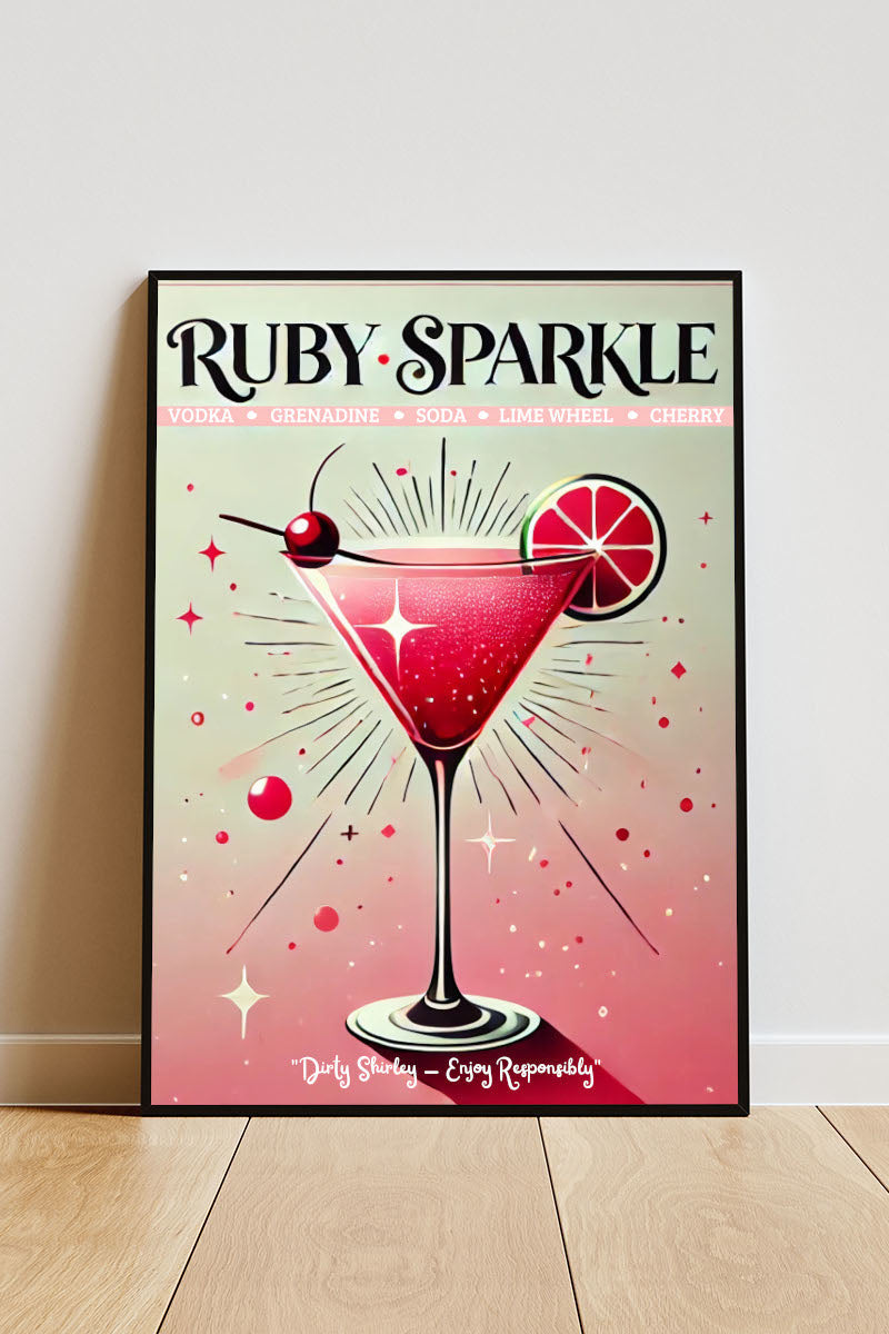 Close-up Poster mit Rahmen Dirty Shirley Cocktailglas mit überschrift und beschriftung und effekten rosa pink schwarz beige