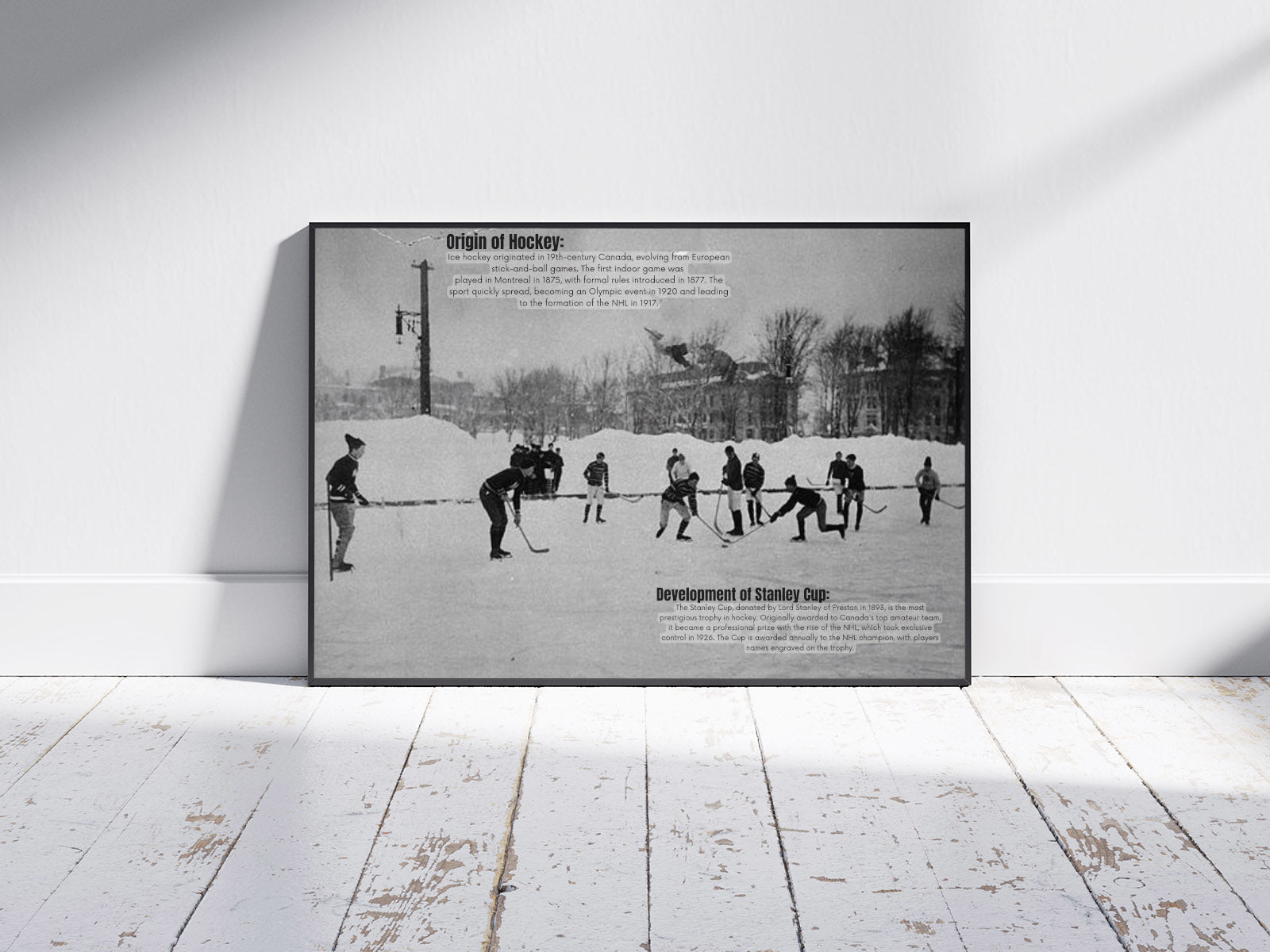 Close-up Poster mit Rahmen Vintage alte Aufnahme von Hockeyspiel auf Hockeplatz in der Stadt hintergrund gebäude und beschriftung der Geschichte von Eishockey schwarz weiß grau