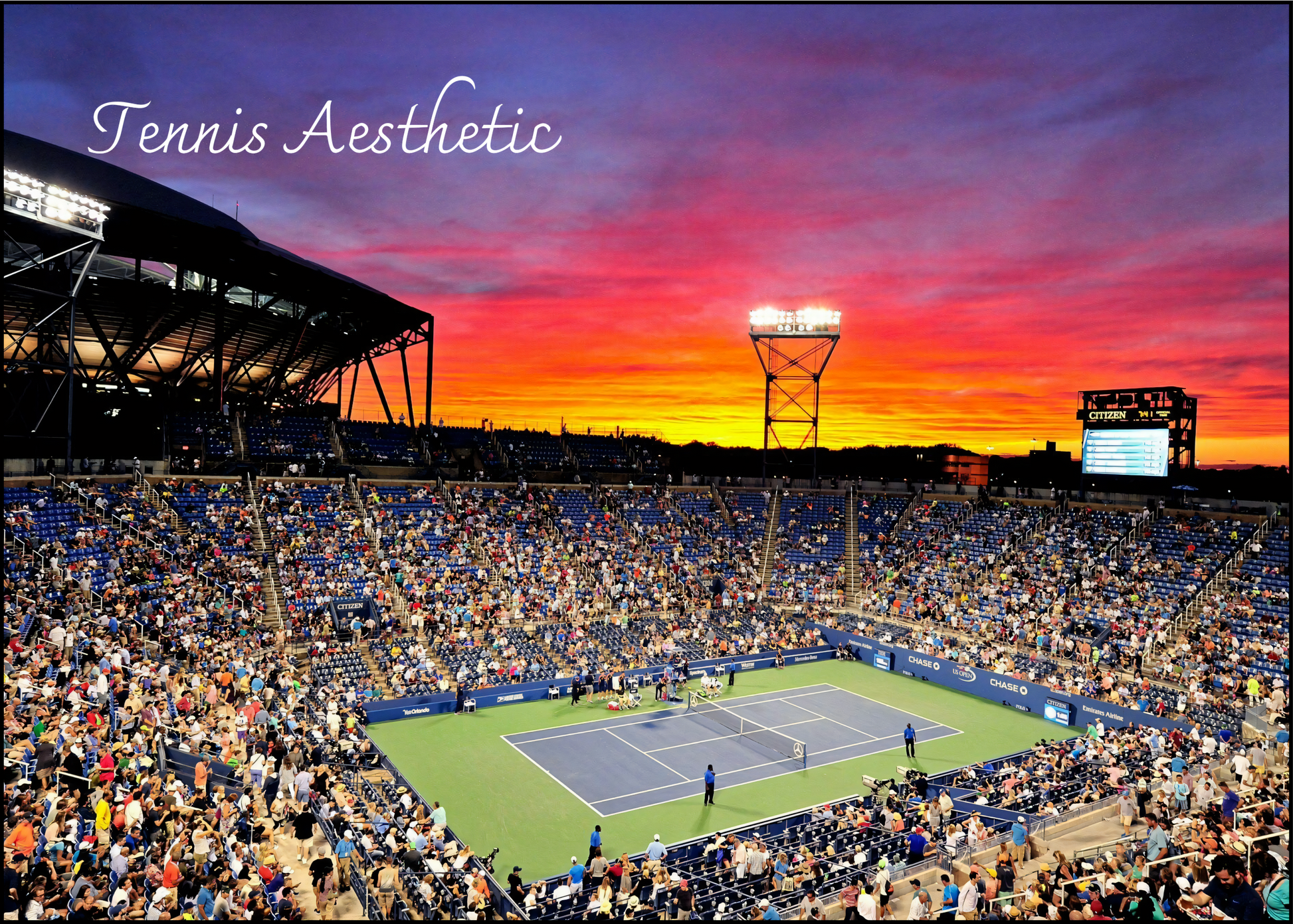 Nahaufnahme Poster mit Rahmen eines Tennisplatzes in einem Tennisstadium mit ästhetischen Sonnenuntergang in orange gelb lila