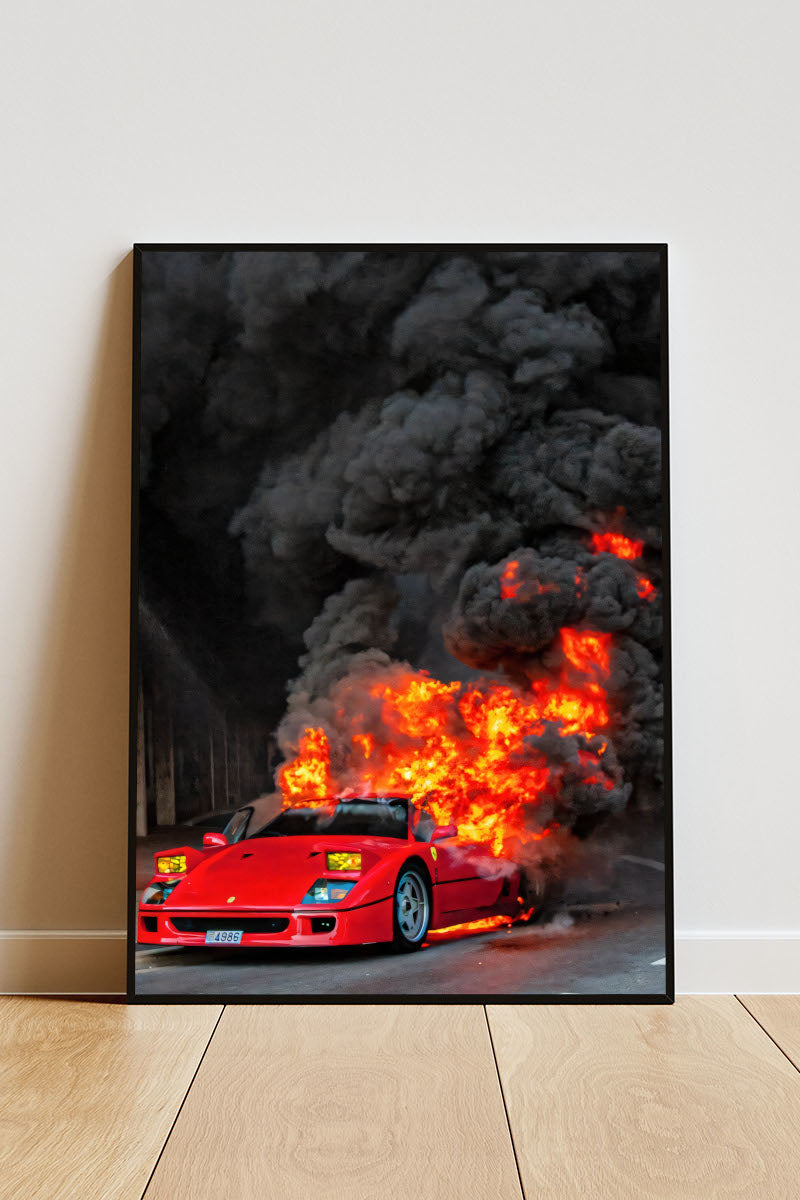 Close-up Poster mit Rahmen brennender Ferrari in rot F40 auf der Straße mit sehr viel feuer und rauch aber er fährt noch nur hinterteil brennt schwarz grau rot orange