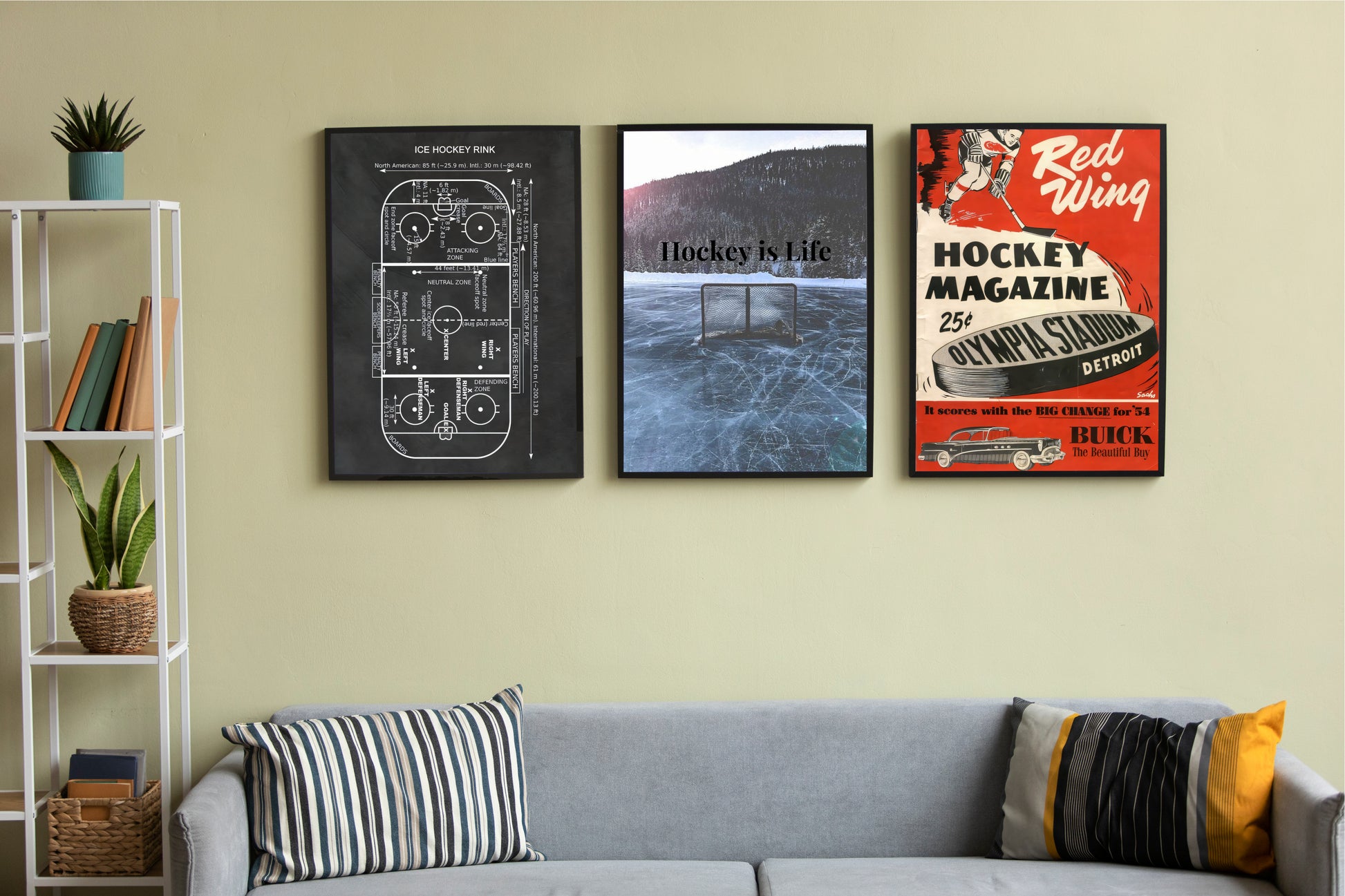 Wohnzimmer 3er poster set Bundel mit 3 verschiedenen Poster eines von gezeichneten skizzierten Eishockeystadium eines von Natur Eishockeytor mit motivationsspruch und eines von vintage hockey Zeitungsartikel mit spieler hockeyuck und schrift