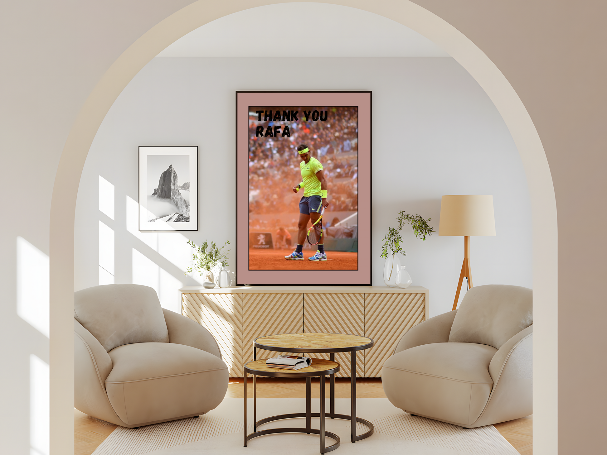 Wohnzimmer Poster mit Rahmen von Tennisspieler Rafael Nadal mit Bedankungsspruch in beige orange gelb